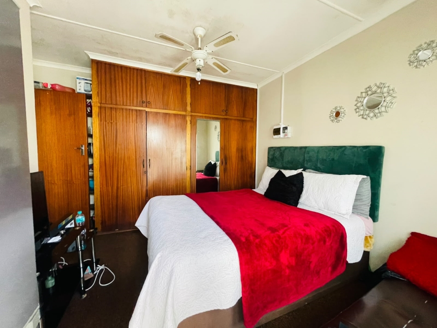 6 Bedroom Property for Sale in Quigney Eastern Cape